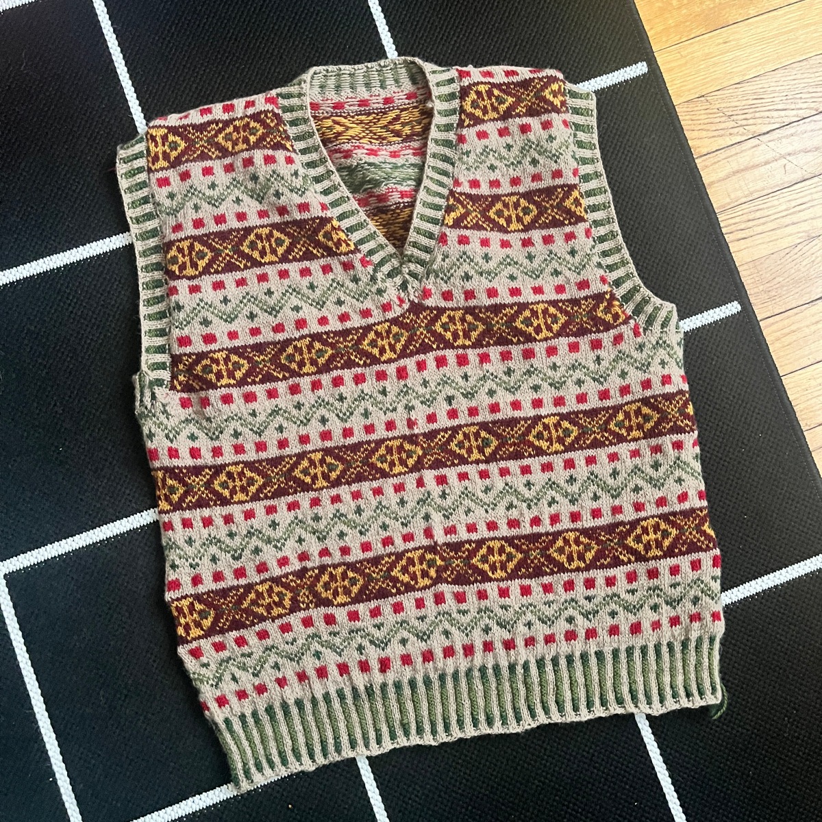 Knitting the 1920s Sweater Vest that Changed Fashion History: The Prince of Wales Sweater Vest